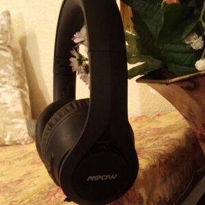 Mpow Black Over-Ear Headphones